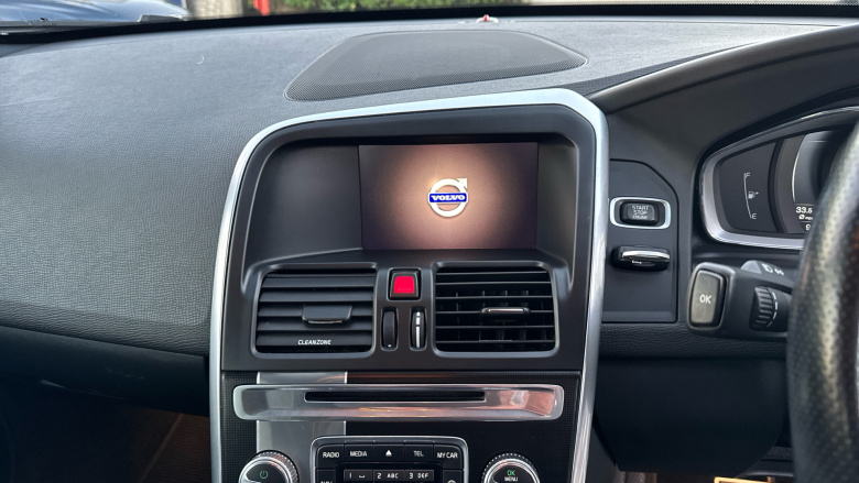 Volvo Xc60 D5 [220] R DESIGN Lux Nav 5dr AWD Geartronic Diesel Estate